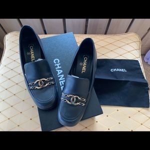 Women’s CHANEL Calfskin Loafers size (US 8)